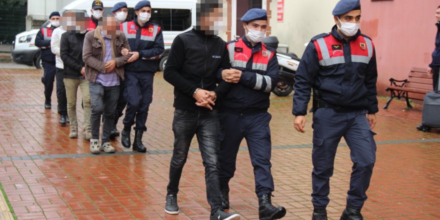 Yeraltına döşenecek kabloları çalan hırsızlar suçüstü yakalandı