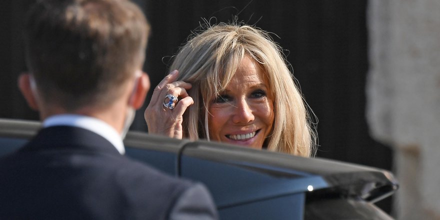 Brigitte Macron “erkek olarak doğduğunu” iddia edenlere dava açmaya hazırlanıyor