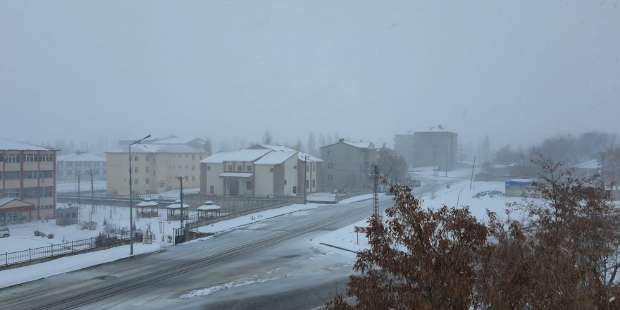 Ağrı’da Hamur, Taşlıçay, Patnos ve Tutak ilçelerinde eğitime kar engeli