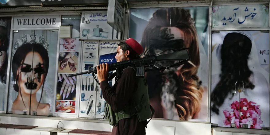Taliban, kadınların erkek refakatçi olmadan uzak mesafeye seyahatlerine yasak getirdi
