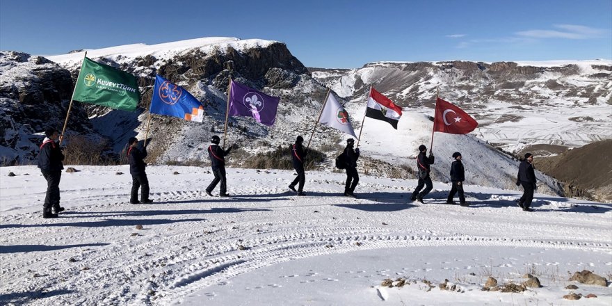 İzciler, Sarıkamış şehitleri için eksi 30 derecede çadırda sabahladı