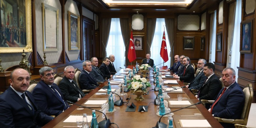 Cumhurbaşkanı Erdoğan, Türk-İş heyetini kabul etti