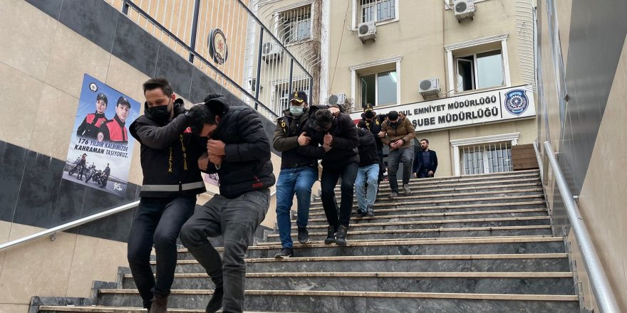 İstanbul'da "Makine Çetesi" çökertildi