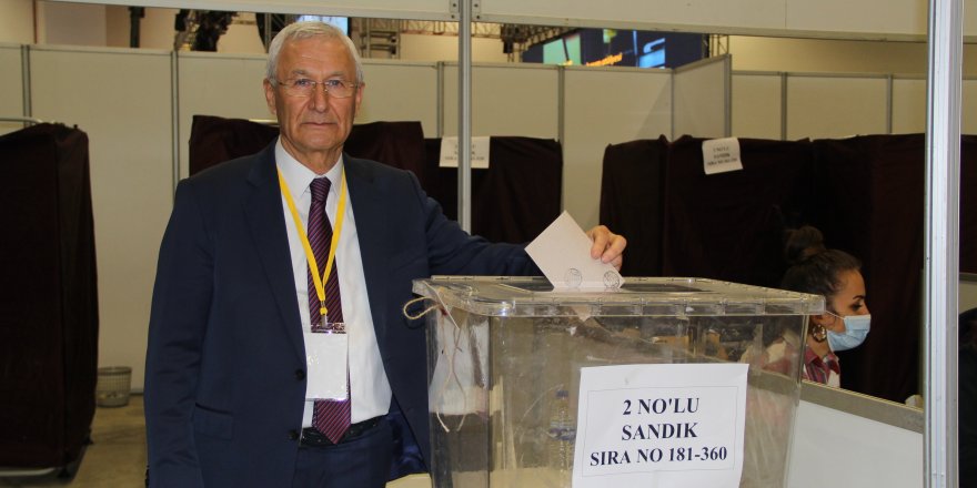 İzmir Şoförler Odası’nda Celil Anık yeniden başkan seçildi