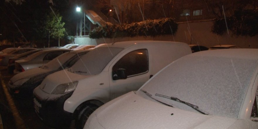 İstanbul’da bazı bölgelerde kar yağışı devam ediyor