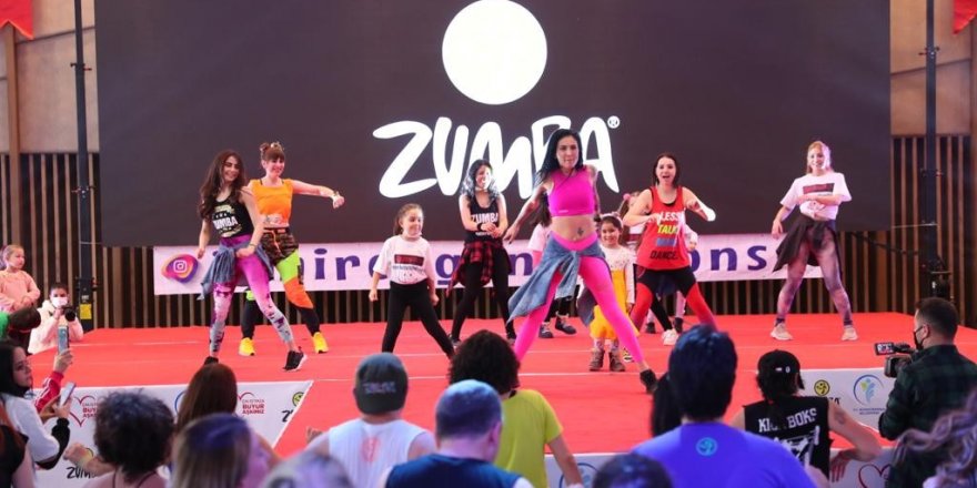 Türkiye’nin dört bir yanından gelen dans tutkunları Denizli'de buluştu