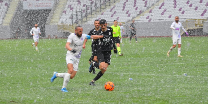 52 Orduspor FK: 3 - Kuşadasıspor: 1