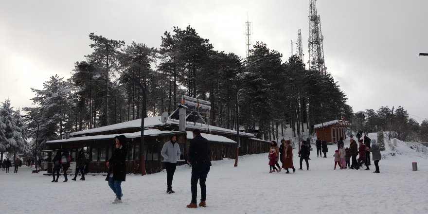 Ordu’da kar güzelliği: Boztepe beyaz gelinliğini giydi