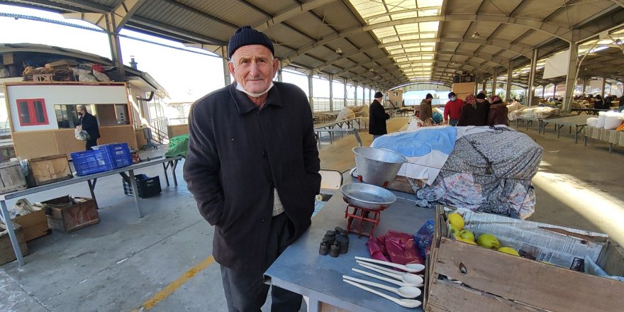 Kar yağdı, pazar yeri boş kaldı