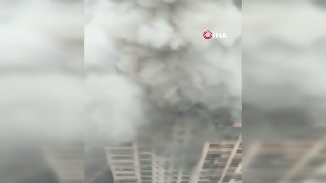 Mumbai’de 20 katlı binada yangın: 7 ölü, 15 yaralı