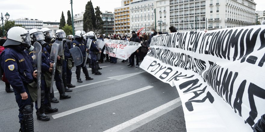 Yunanistan’da halk sağlık sistemini protesto etti