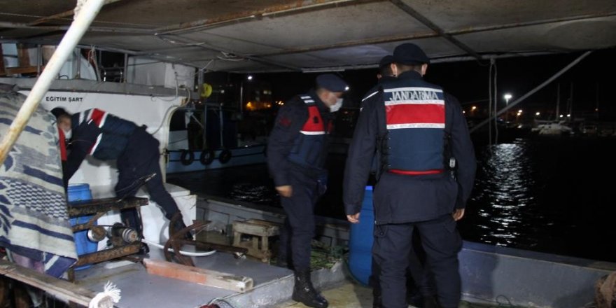 İzmir merkezli 11 ilçedeki zehir operasyonuna 16 tutuklama