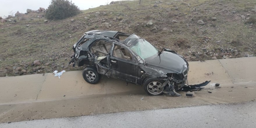 Çanakkale’de kontrolden çıkan cip takla attı: 6 yaralı