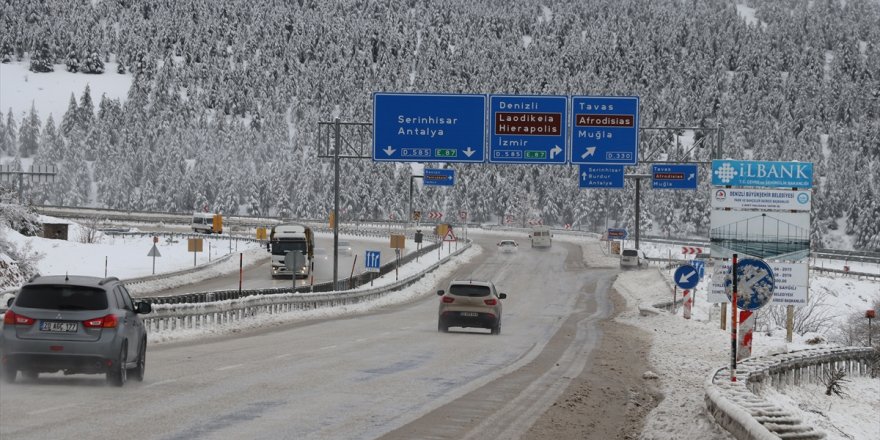 Denizli-Antalya kara yolu açıldı