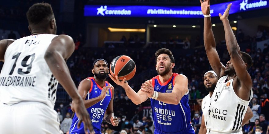 Anadolu Efes: 78 - LDLC Asvel: 72