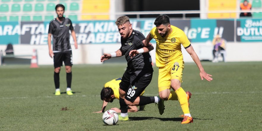 Akhisarspor: 1 - Tarsus İdman Yurdu: 2