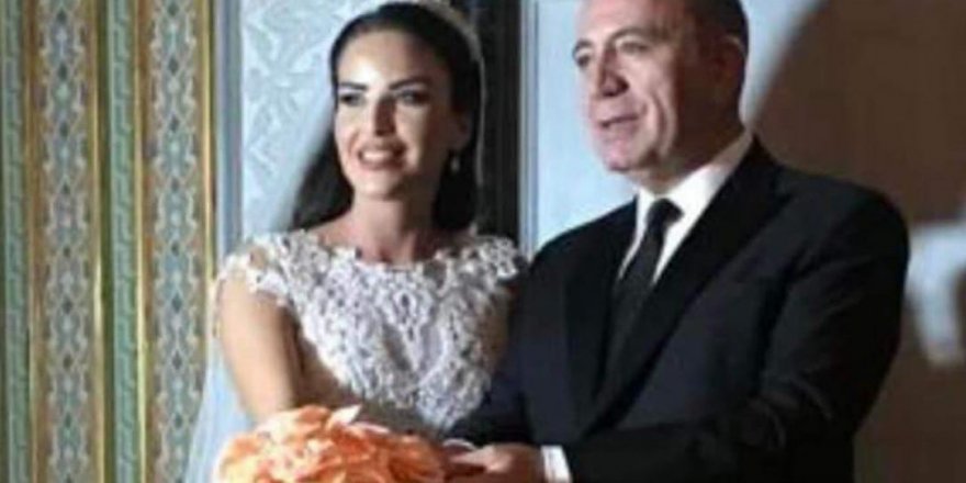 Türkiye'nin konuştuğu evlilikte bomba detay! Gürsel Tekin, Mehtap Özkan'la daha evliyken tanışmış