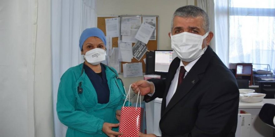 MHP'den sağlıkçılara teşekkür ziyareti