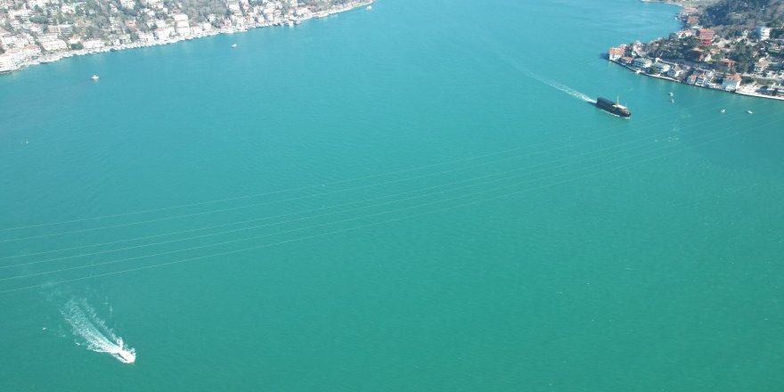 İstanbul Boğazı turkuaz rengine büründü