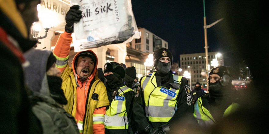 Kanada’da polis parlamento önünde kontrolü sağladı