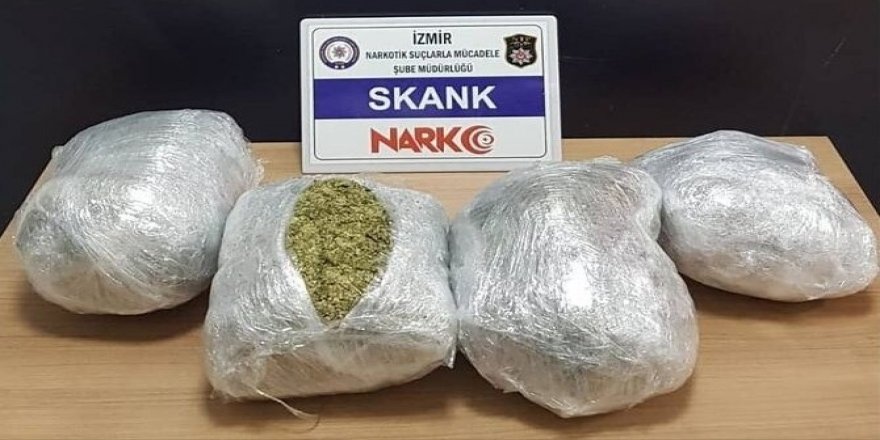 Araçtan 4 kilo 250 gram uyuşturucu madde çıktı