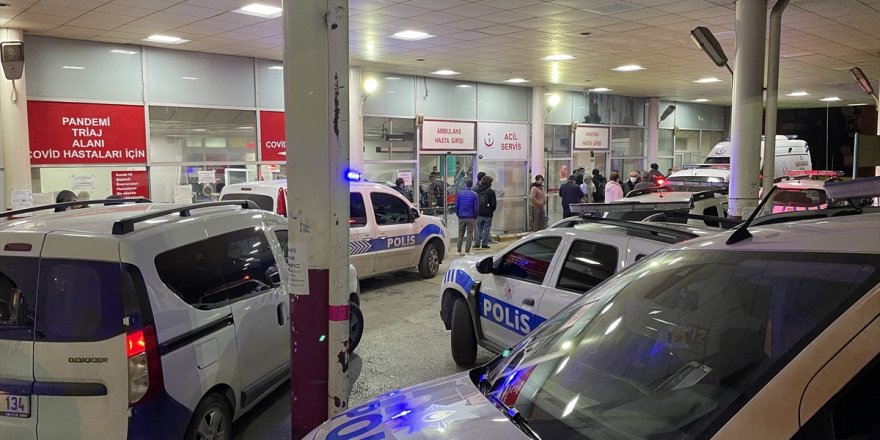 İzmir'de bıçaklı saldırgan1 polis ile 7 ESHOT personelini yaraladı