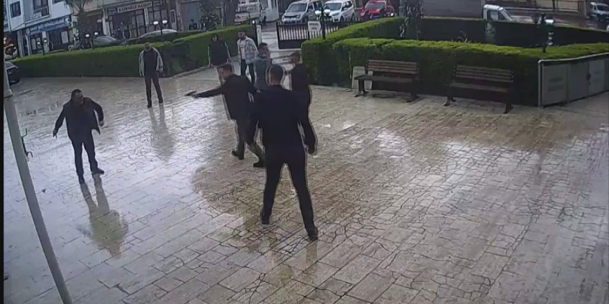 İzmir’de Menemen Belediyesi'nde bıçaklı saldırı, o anlar güvenlik kamerasına anbean yansıdı