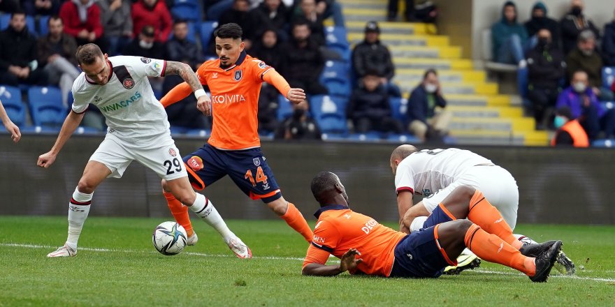 Medipol Başakşehir: 1 - Fatih Karagümrük: 2