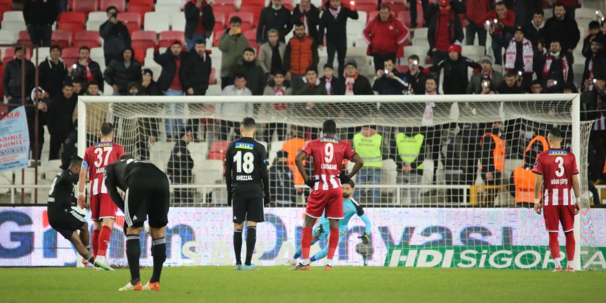 Sivasspor: 2 - Beşiktaş: 3