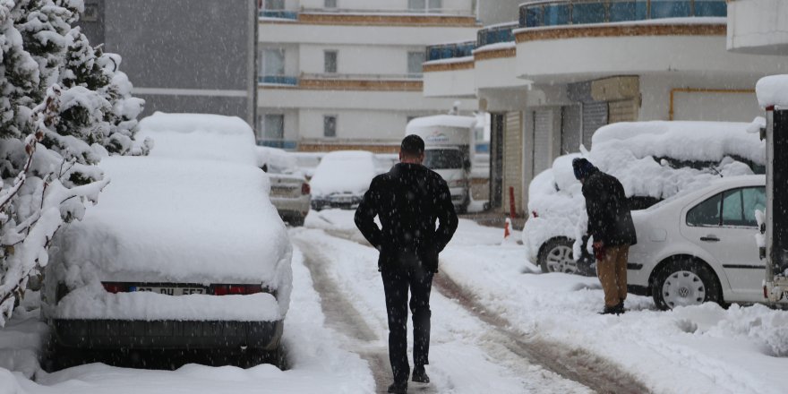 Kastamonu’da kar nedeniyle okullar tatil edildi