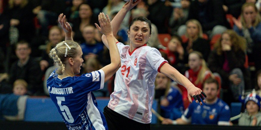 2022 Kadınlar Avrupa Hentbol Şampiyonası Elemeleri: İzlanda: 29 - Türkiye: 22