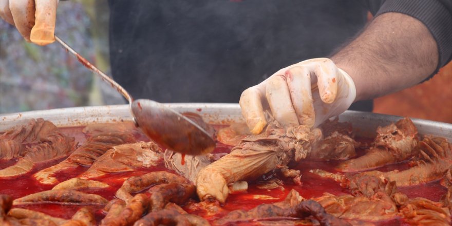 Manisa'da düzenlenen Ulusal Gastronomi ve Yemek Şenliği sürüyor