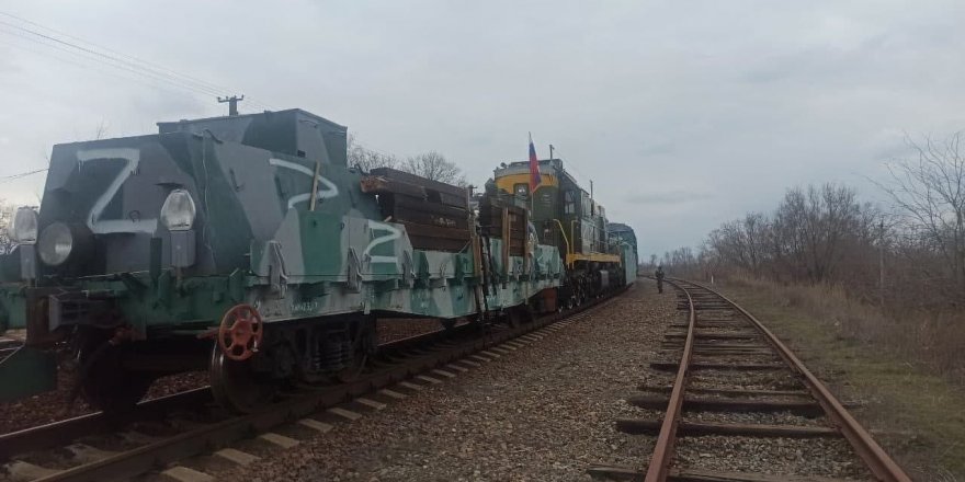 Rusya, Kırım'dan Ukrayna'ya zırhlı trenlerle ağır silahlar taşıdı