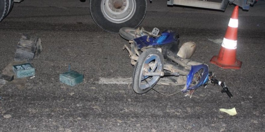 Manisa'da tırın çarptığı elektrikli bisikletin sürücüsü öldü