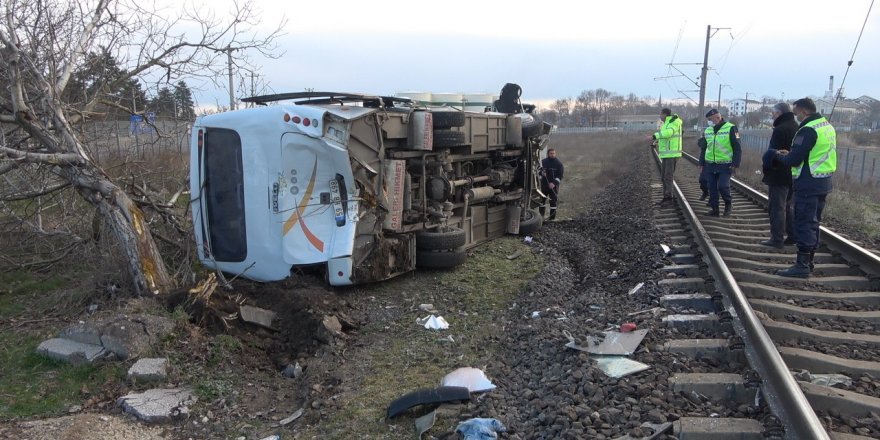 Kırklareli’nde trenle işçi servisi çarpıştı: 27 yaralı