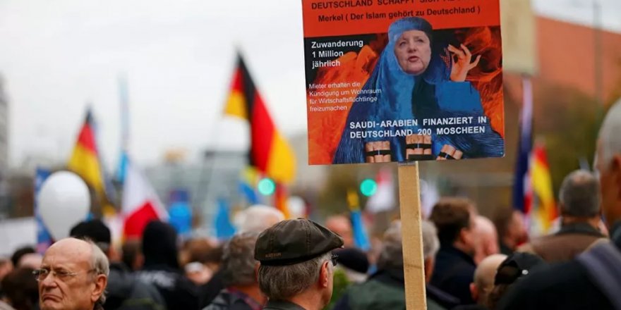 Almanya'da aşırı sağcı AfD 'şüpheli vaka' olarak sınıflandırıldı: Tüm yönleriyle izlenecek