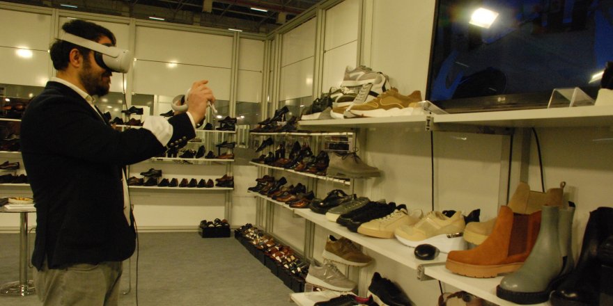 Ayakkabı sektörü, uzaktaki müşteriyi sanal gerçeklikle “tavlayacak”