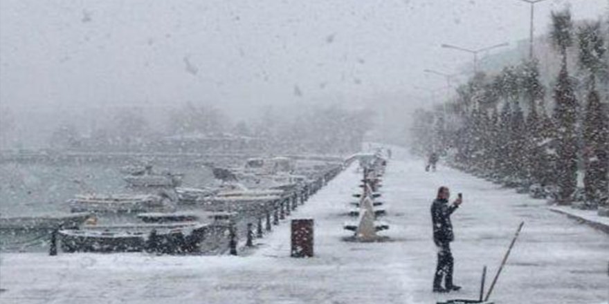 İstanbul Valisi Yerlikaya’dan İstanbullulara kuvvetli kar yağışı uyarısı