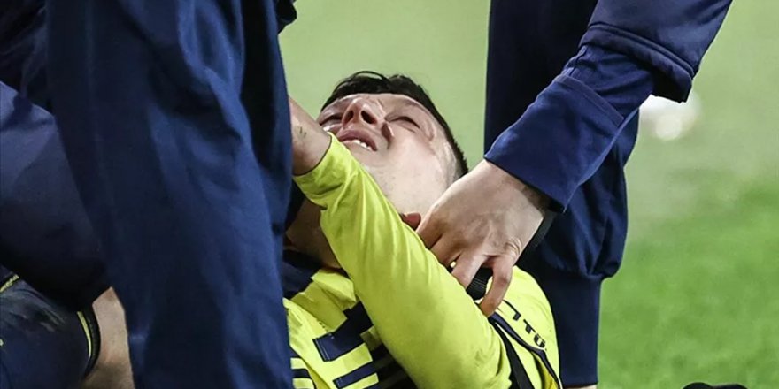 Mesut Özil'in ayak bileğinde kısmi yırtık ve ödem tespit edildi