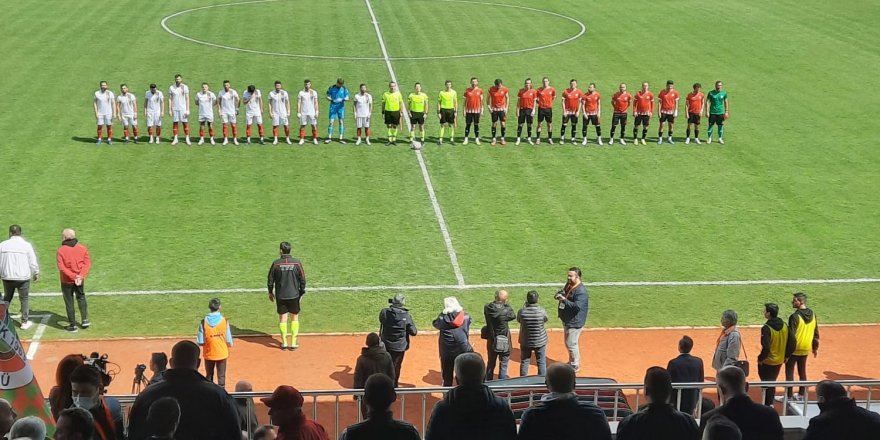 Ayvalıkgücü Belediyespor şampiyonluk ipini göğüsledi