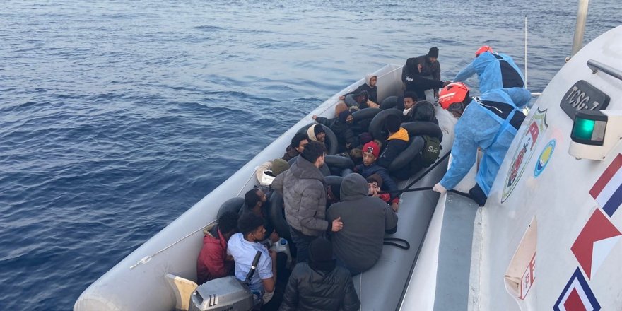 Aydın’da 56 düzensiz göçmen kurtarıldı, 58 göçmen yakalandı