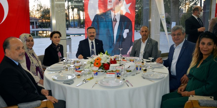 Aydın Valisi Aksoy, Romanlara "eğitim" çağrısında bulundu