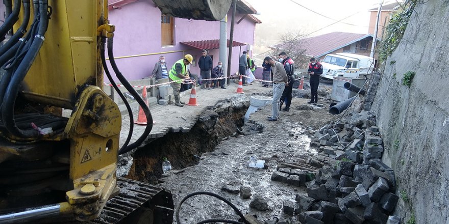 Altyapı çalışmalarında göçükte kalan işçi hastanede kurtarılamadı