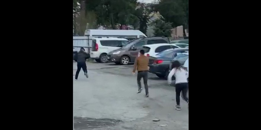 İstanbul'da 6 araçtan hırsızlık yaptı, polisi görünce kaçmaya çalıştı
