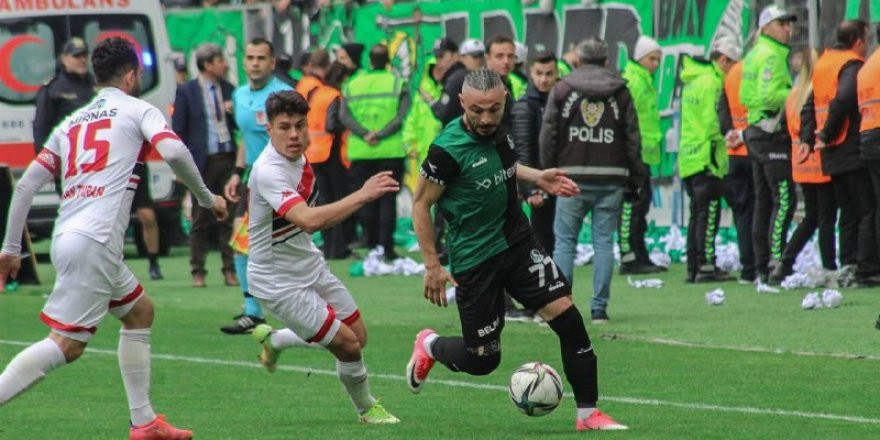 Sakaryaspor: 3 - Turgutluspor: 0