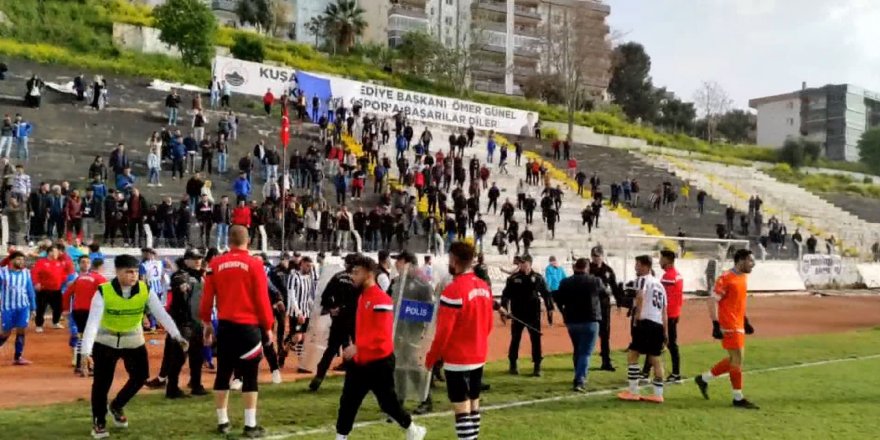 Play-off maçında yumruklar havada uçuştu