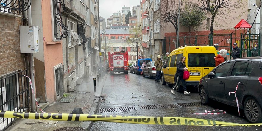 Şişli’de yeraltı kabloları yandı, rögar kapağı patladı