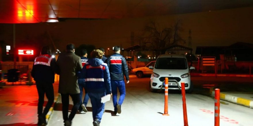 İstanbul merkezli 3 ilde FETÖ operasyonu: Örgüt içindeki 12 "mahrem imam" yakalandı