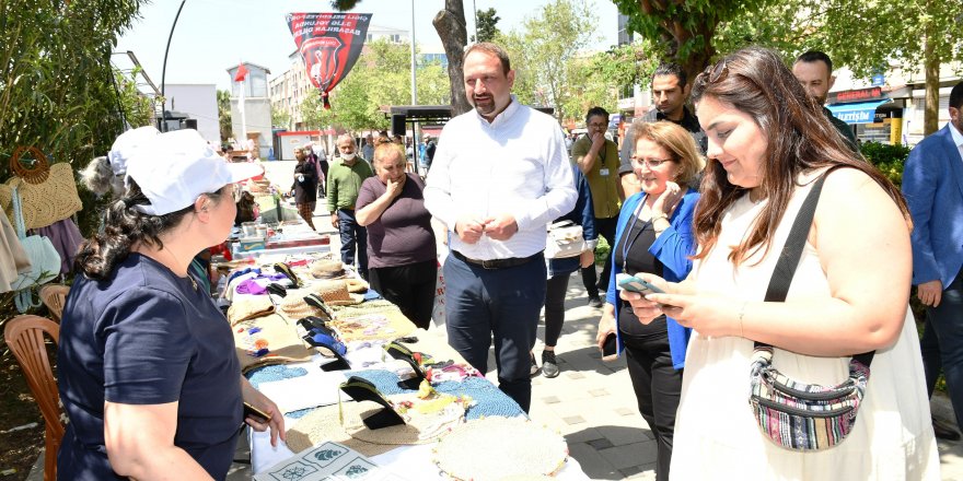 Çiğli’de Üretici Kadın Pazarı açıldı