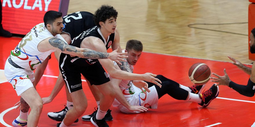 Beşiktaş Icrypex: 96 - Aliağa Petkimspor: 94